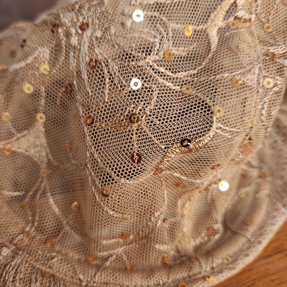 Size 34D - New CHANTELLE Fleurs Signature Demi Bra-Toffee Sequins - Picture 7 of 10
